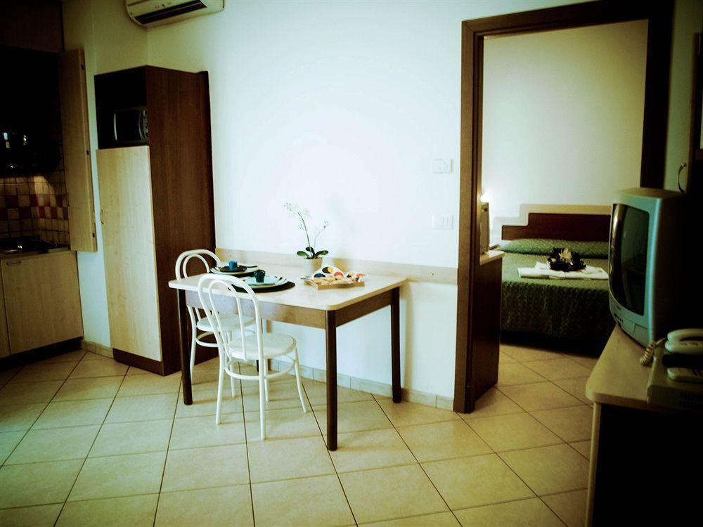 Residence Mediterraneo Rimini Exterior photo