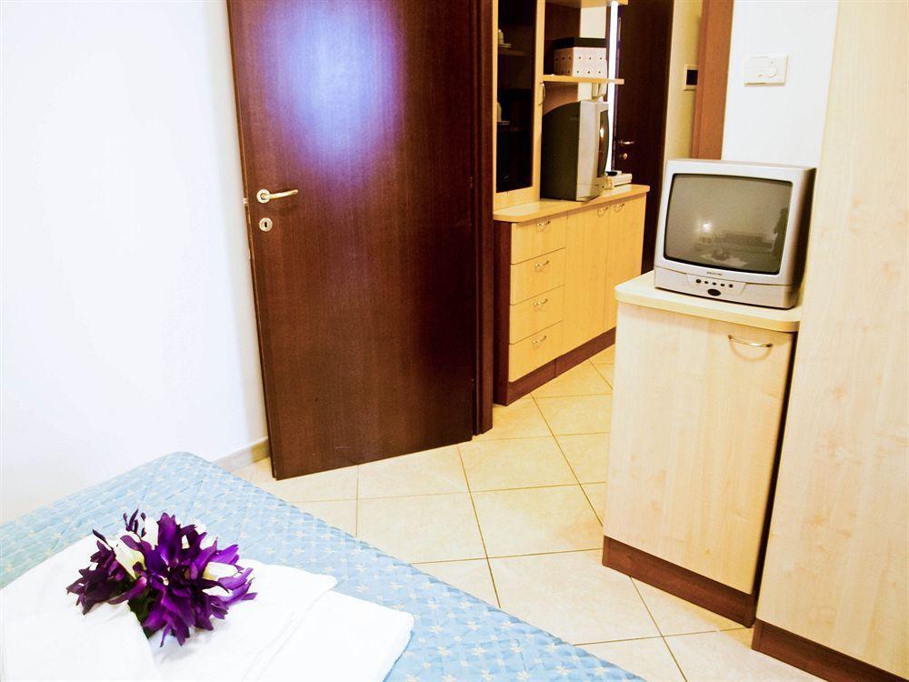 Residence Mediterraneo Rimini Exterior photo