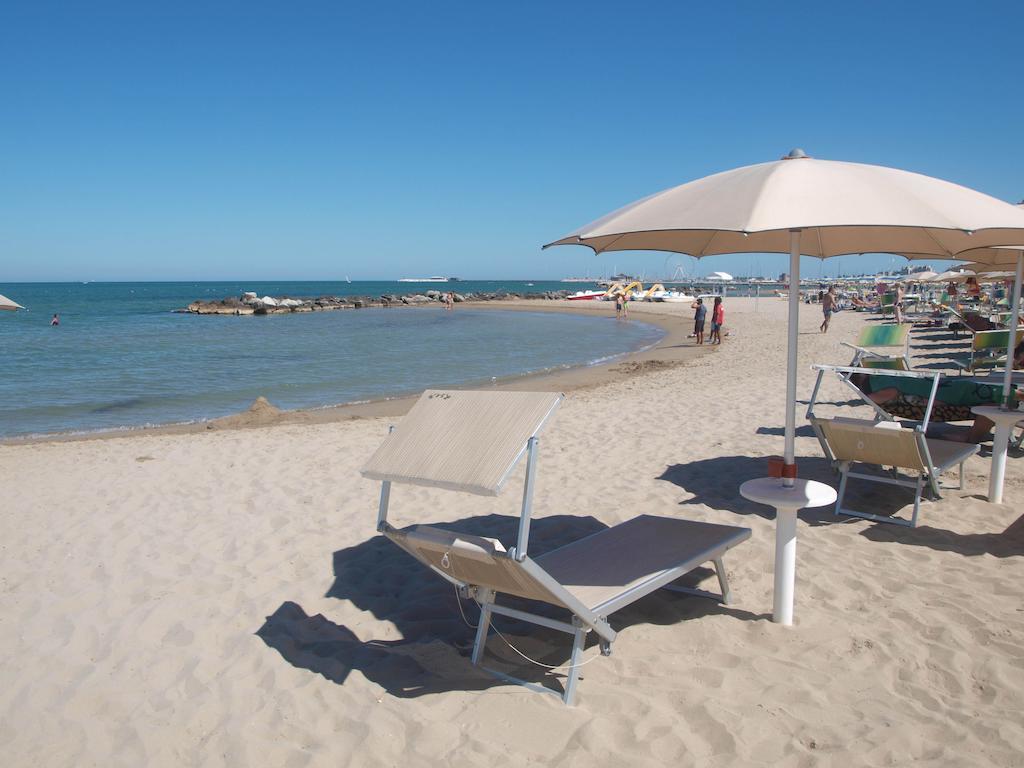 Residence Mediterraneo Rimini Exterior photo